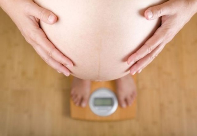 Descubren las claves de la transmisión de la obesidad de madre a hijo