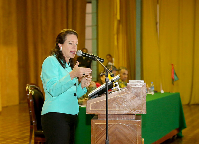 La ministra de Defensa participará en una reunión en Venezuela