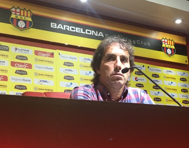 Guillermo Almada: &quot;Siempre estoy conforme con los jugadores que tengo&quot;