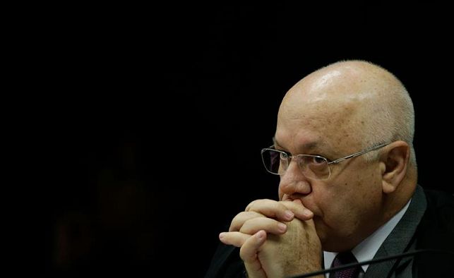 Muerte de juez brasileño despierta preocupación por retraso en caso Petrobras