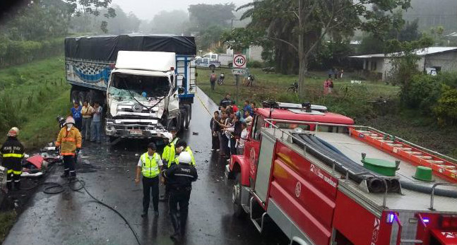 Dos muertos en un accidente de tránsito en la vía El Triunfo – Bucay