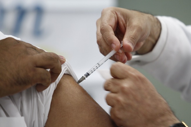 Confirman 737 casos y 74 fallecidos por gripe AH1N1 en Ecuador