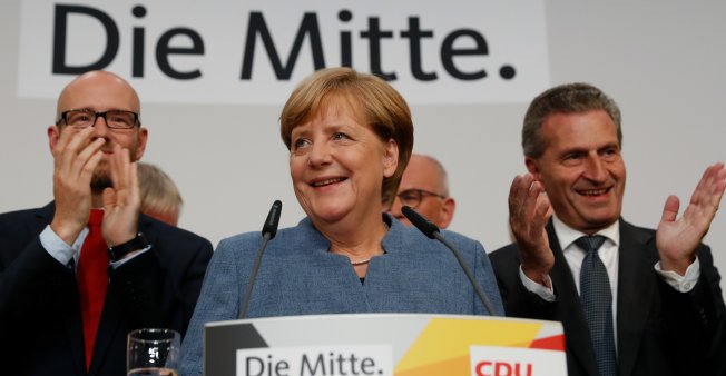 Angela Merkel gana su cuarto mandato y la ultraderecha es la tercera fuerza en Alemania