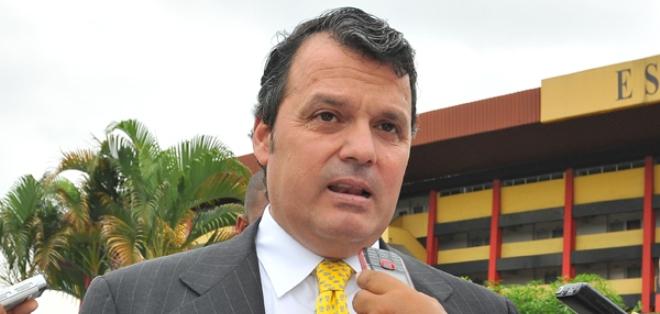 Luis Noboa critica actuación de AFE en crisis económica de equipos