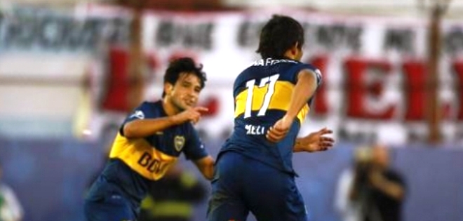 Boca Juniors venció 2-0 a Huracán y lidera el torneo argentino