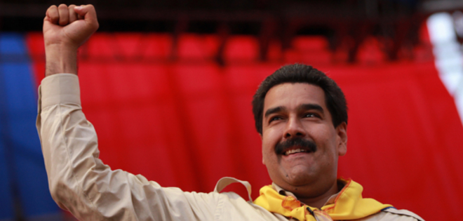 Maduro dice que se lanzaría a las calles para defender la revolución venezolana