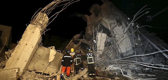 Al menos tres muertos por fuerte sismo en Taiwán