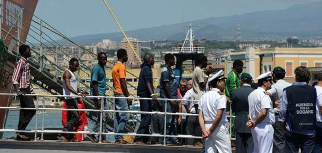 Cientos de víctimas al hundirse dos barcos frente a las costas de Libia