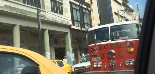 Registran incendio en un departamento en el centro de Guayaquil