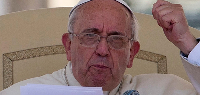 El papa Francisco llama hipócritas a los religiosos que &quot;viven como ricos&quot;