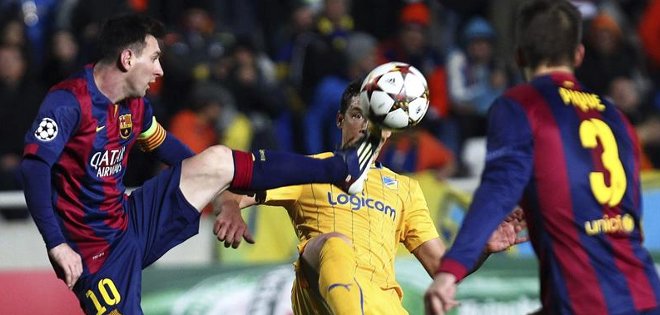 Messi se anota otra noche antológica con triplete y récord en Europa