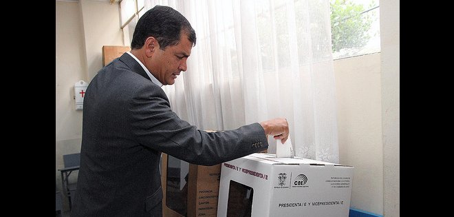 Correa defendió debate sobre reelección presidencial en Ecuador