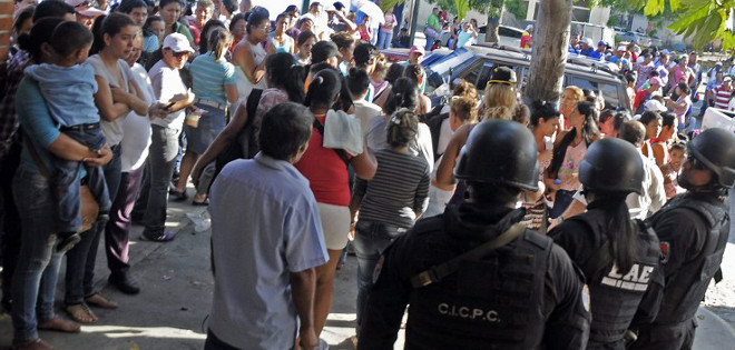 Al menos 13 muertos y 145 intoxicados durante protesta en cárcel venezolana