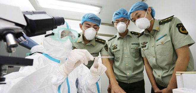 China es &quot;particularmente vulnerable&quot; al ébola, afirma codescubridor del virus