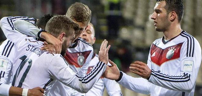 Alemania se clasifica goleando y Brasil de penalti en Mundial Sub-20