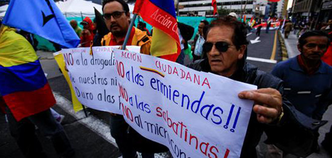 Sindicatos vuelven a protestar contra Gobierno con Correa ausente