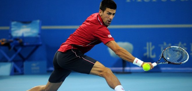 Djokovic avanza en el Abierto de China, Robredo eliminado