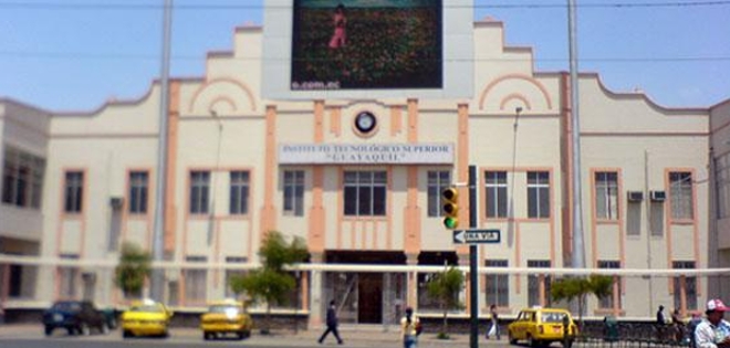 Colegio Guayaquil será remodelado por el Gobierno