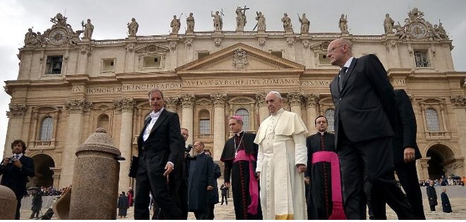EE.UU. espió al Vaticano y a Jorge Bergoglio, según un semanario italiano