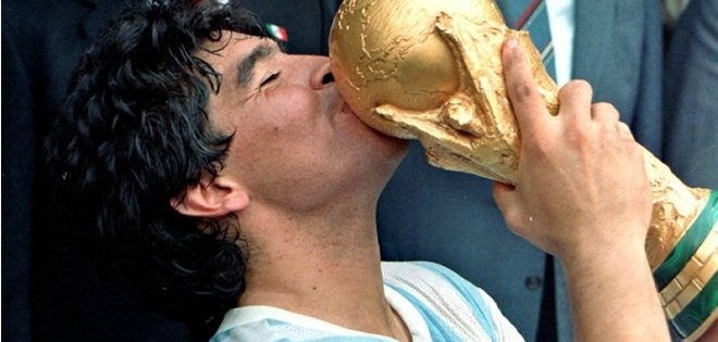 Maradona: &quot;¿Sabés qué jugador habría sido si no hubiese tomado droga?&quot;