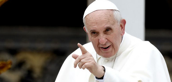 El papa urge a la comunidad internacional a trabajar para erradicar el ébola