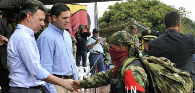 ELN anuncia diálogo en mayo con Gobierno colombiano en Ecuador