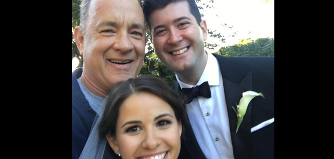 Tom Hanks sorprendió a pareja de novios en su boda