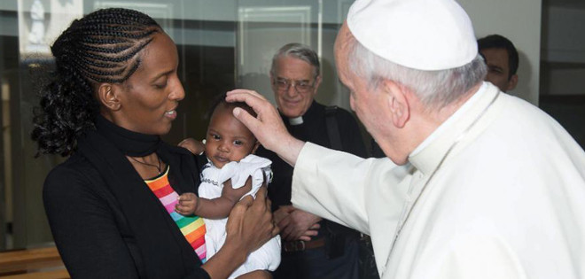 El papa recibió a la sudanesa que fue condenada a muerte por convertirse al cristianismo