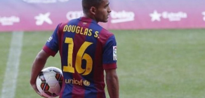 Douglas baja en el Barcelona, Montoya en el grupo contra el PSG