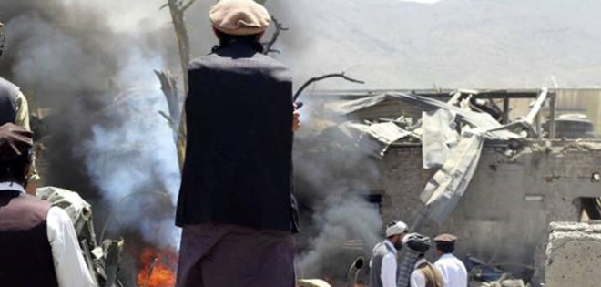50 muertos por atentado suicida en cancha de voleibol en Afganistán