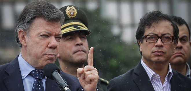 Santos restituye a Gustavo Petro como alcalde de Bogotá