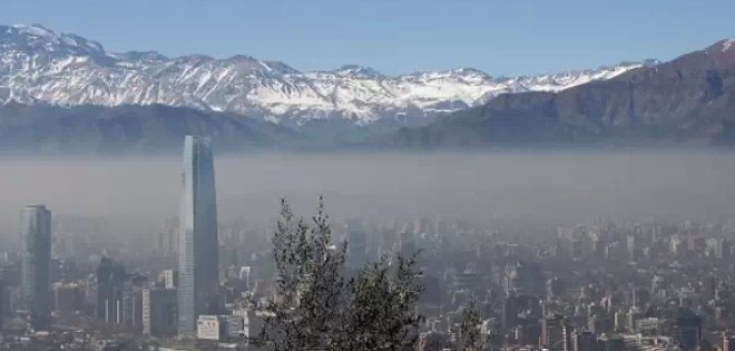 Decretan alerta ambiental preventiva en Santiago