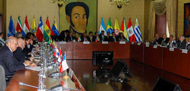 París confía en que la visita de Unasur a Venezuela abra al diálogo