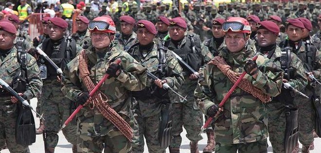 Fuerzas Armadas festejan a Guayaquil con Parada Militar