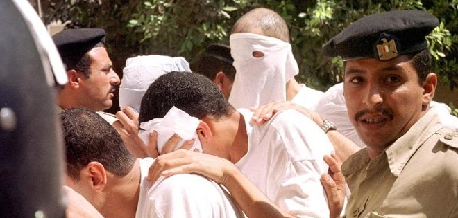 Egipto: Arrestan a 7 homosexuales tras difundir video de boda gay