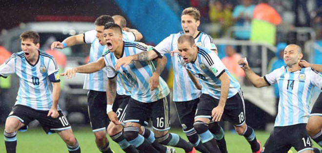 Medios argentinos piden a selección albiceleste cumplir &quot;el sueño de todos&quot;