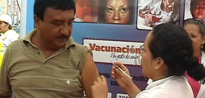 Ecuador y Perú iniciaron la Semana de Vacunación