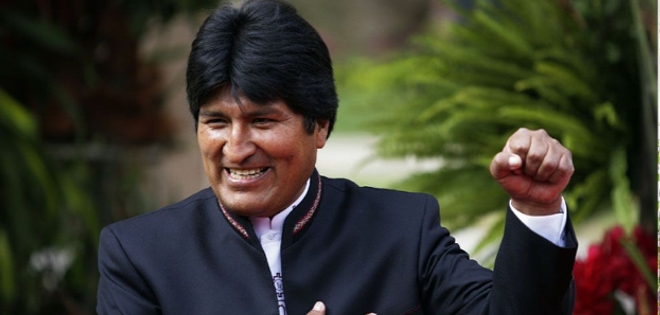 Evo Morales pide a bolivianas lavarse los dientes