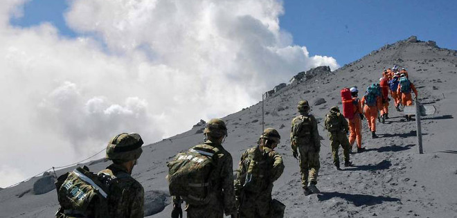 Ascienden a 36 los muertos por la erupción del Monte Ontake en Japón