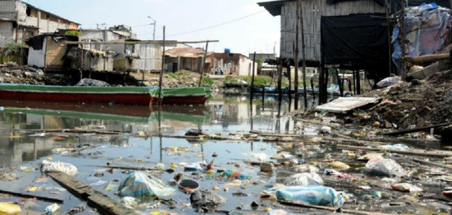 Patrullajes y sanciones a empresas buscan evitar contaminación en Estero Salado