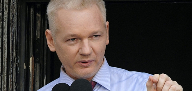EE.UU. apoya a fondos especulativos para &quot;sentar un precedente&quot;, dice Assange