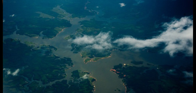 Brasil: construyen torre gigante en Amazonía para investigar cambio climático