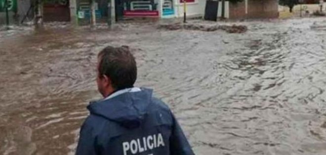 Siete muertos, desaparecidos y mil evacuados por lluvias en Argentina