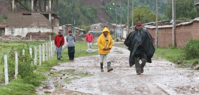 Perú declara en emergencia a 13 distritos selváticos por lluvias