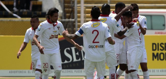 Liga de Quito mantiene la punta mientras se acerca Emelec y Barcelona decepciona