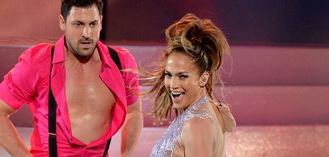 Jennifer Lopez busca un nuevo amor en brazos de otro bailarín