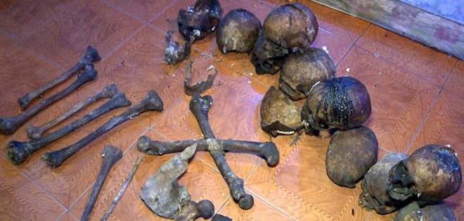 Encuentran 15 cráneos y 22 restos humanos en un templo espiritista en Argentina