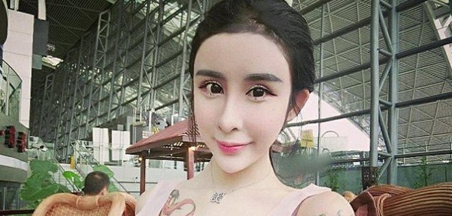 Joven china convulsiona las redes con fotos de extremas cirugías estéticas