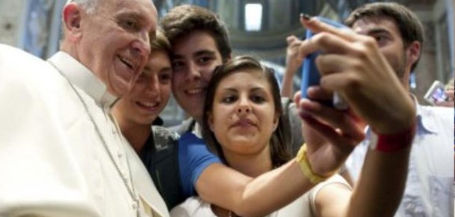 El papa supera los 22 millones de seguidores en Twitter
