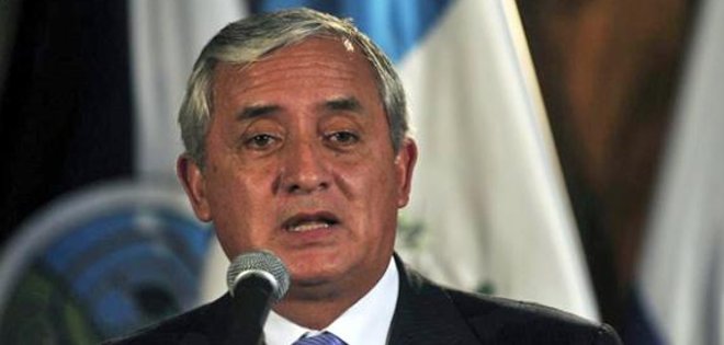 Juez prohíbe abandonar Guatemala a presidente Otto Pérez